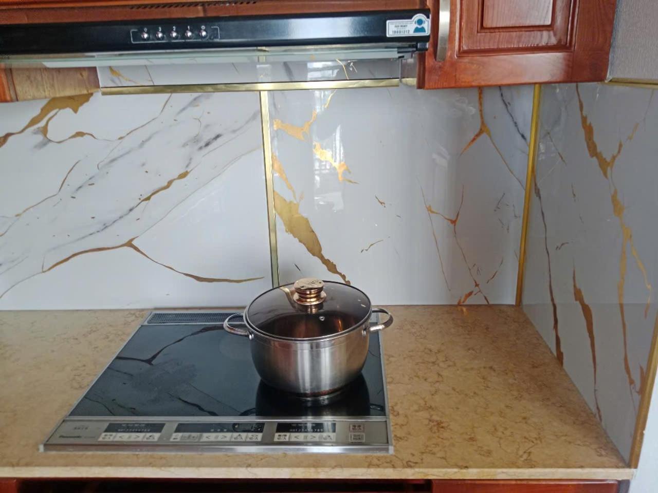 Double E Saigon Apartment In Rivergate Building 胡志明市 外观 照片